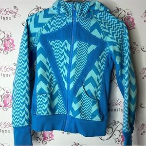 Ivivva sweater zip up Vibrant Blue Chevron Hoodie green logo hood hoodie warm